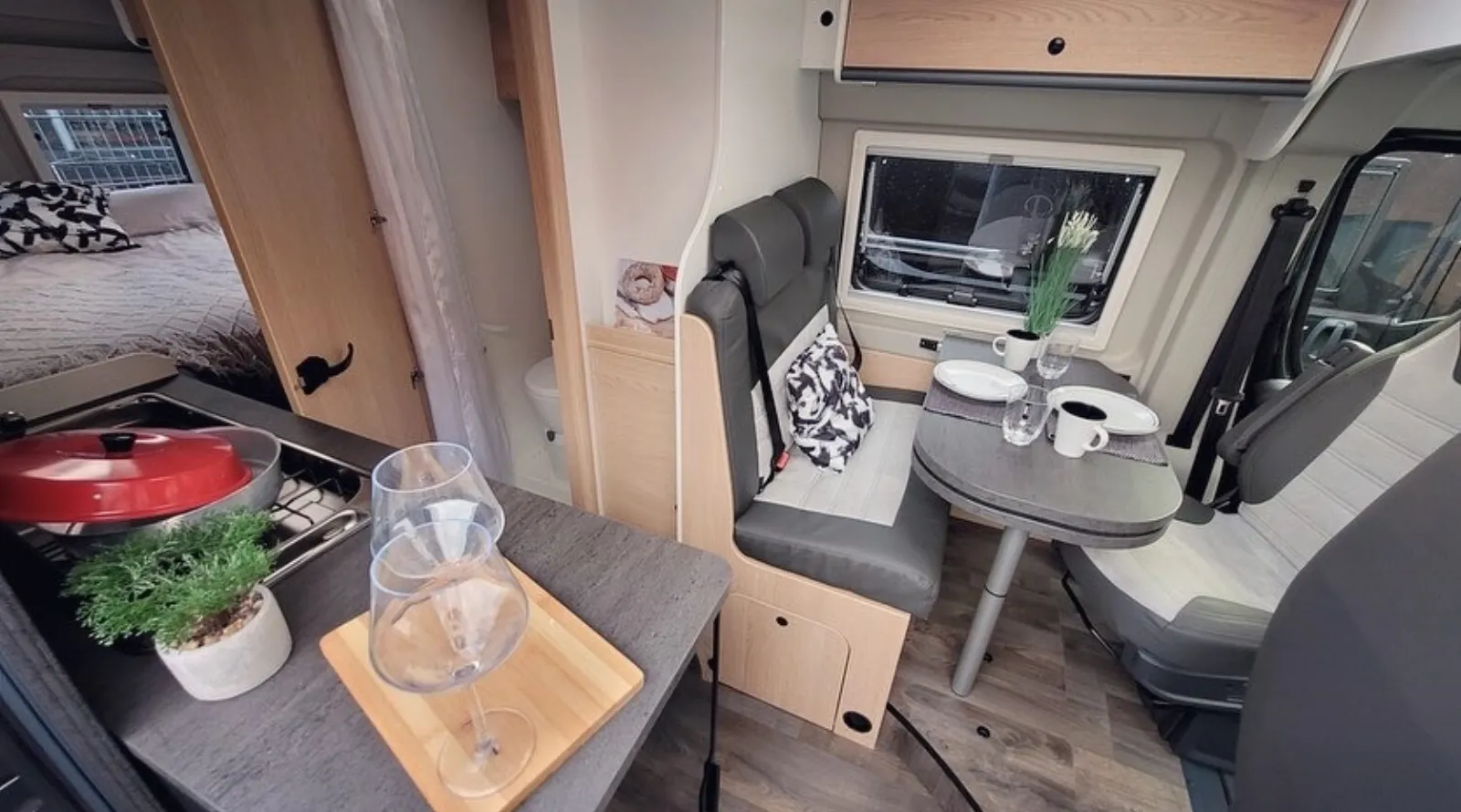 SunLight CLIFF 600 interieur