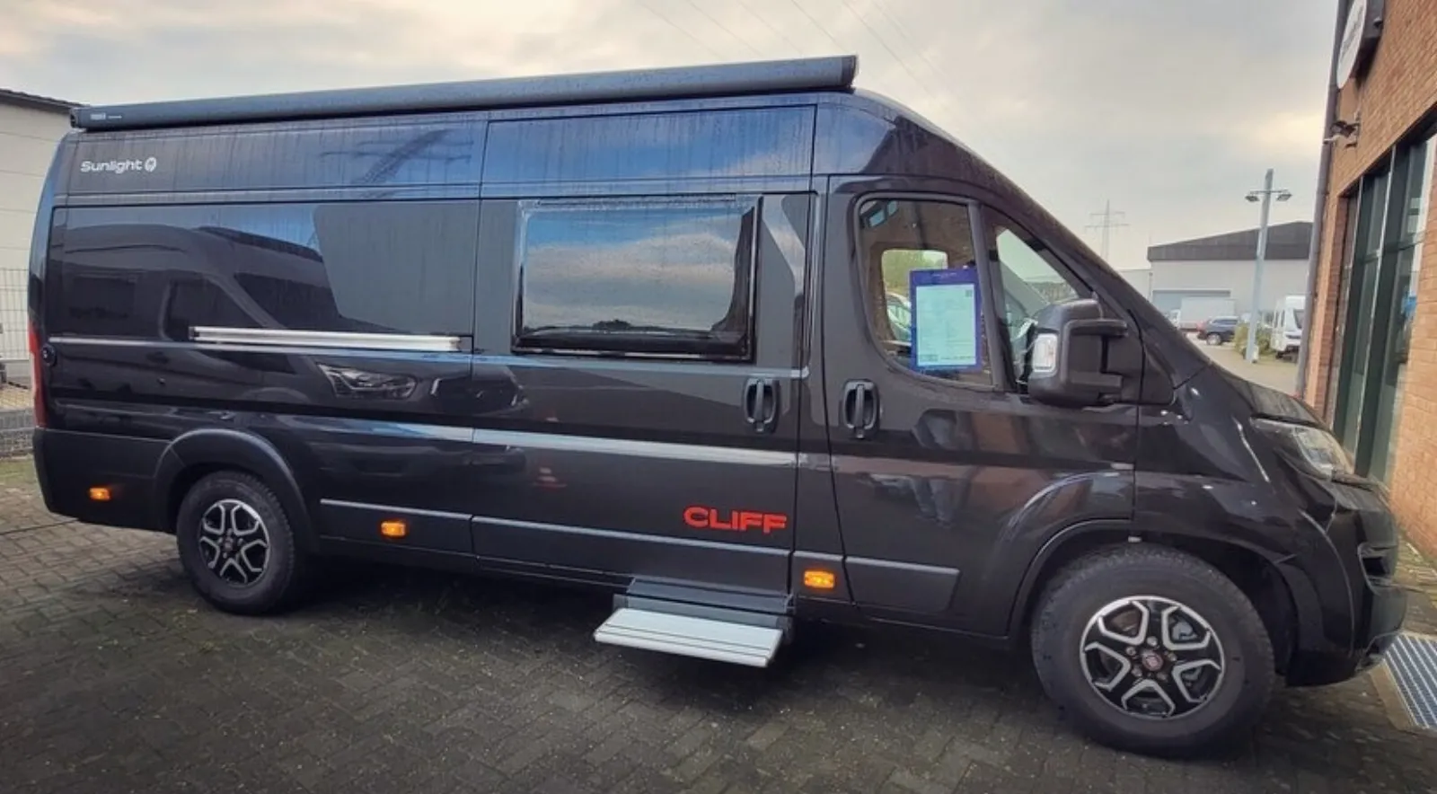 SunLight CLIFF 640 Automaat - Buscamper