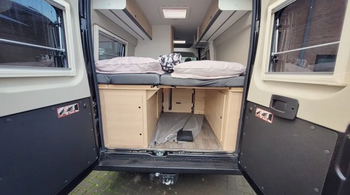 SunLight CLIFF 640 zithoek