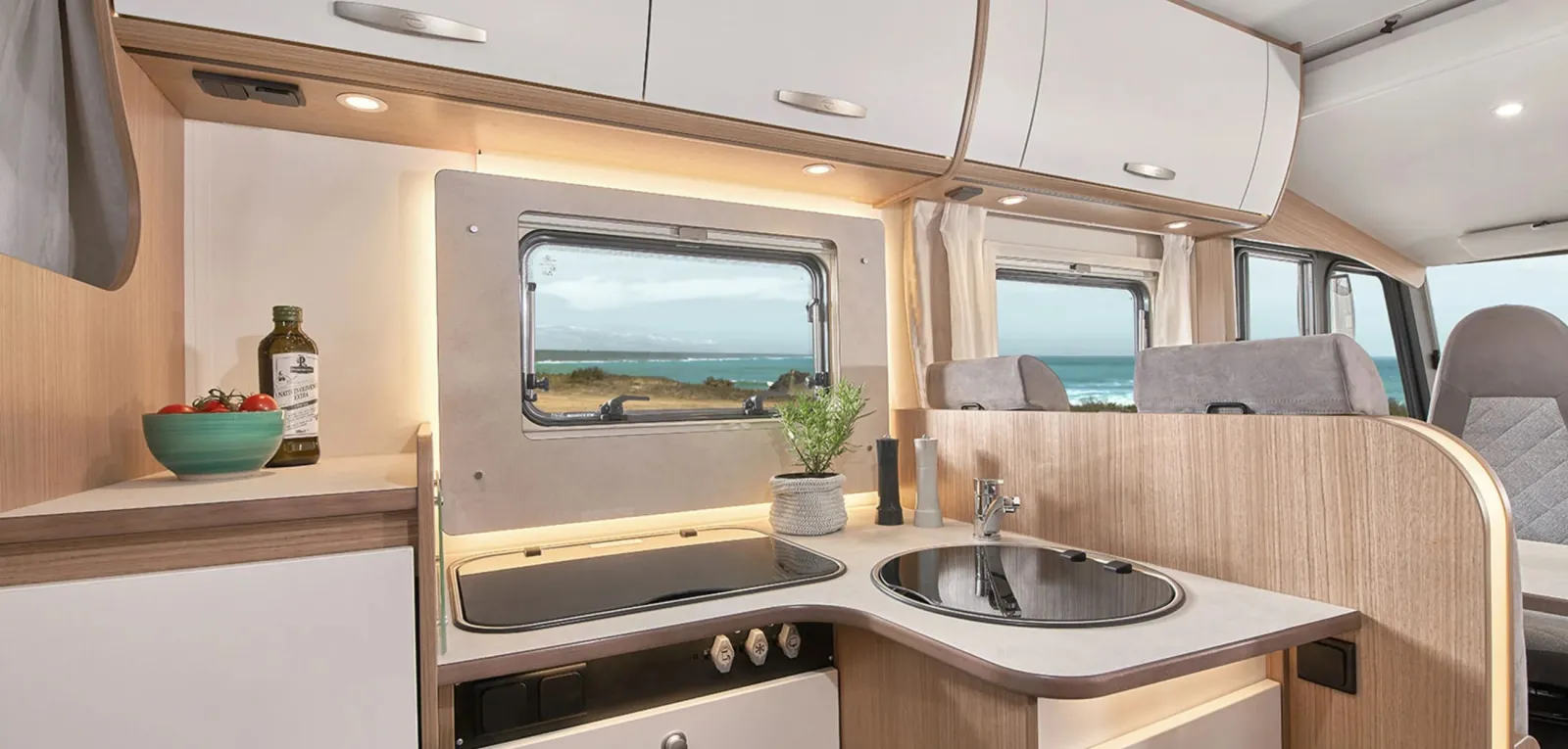 Carado I338 Automaat interieur