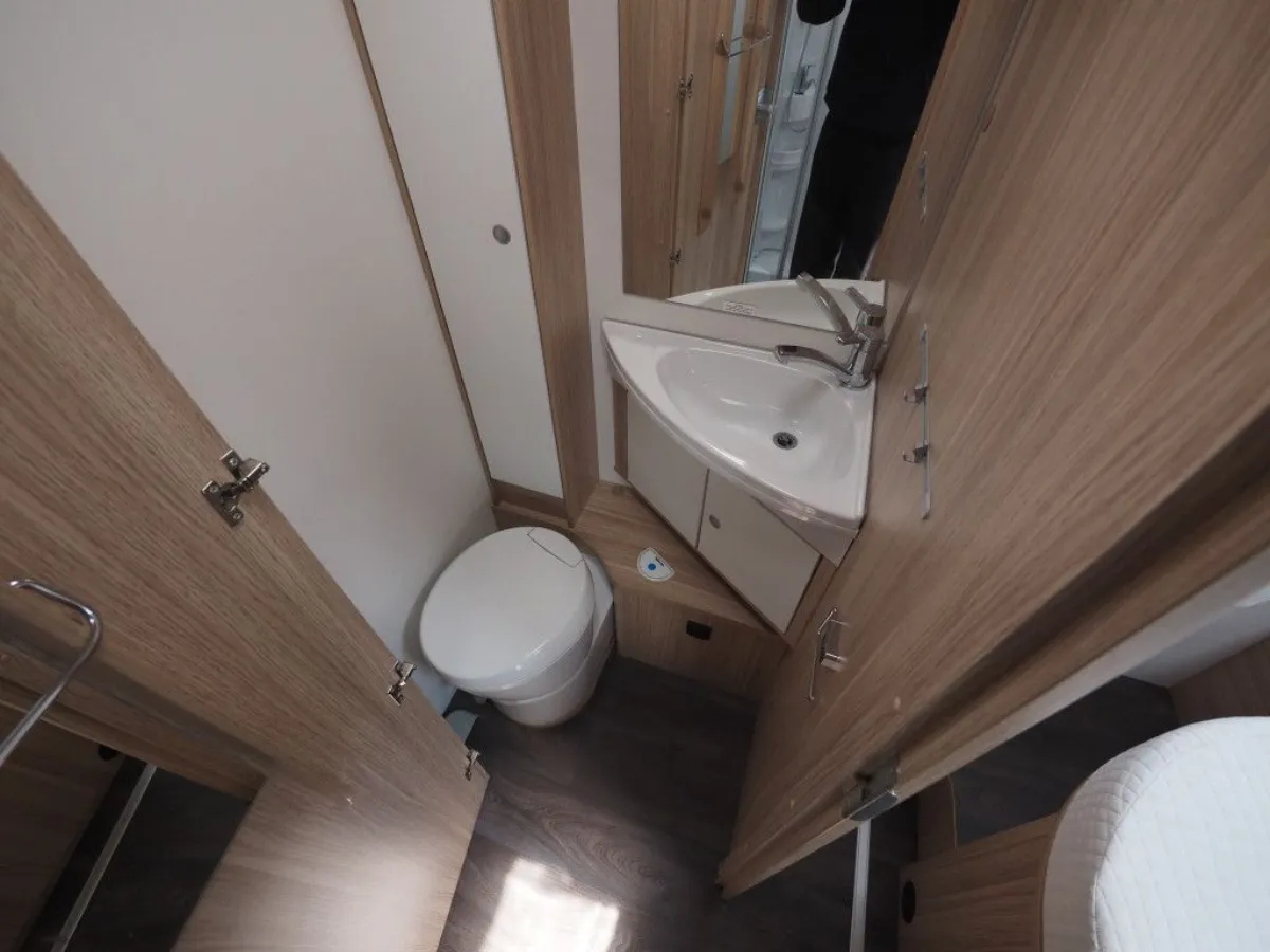 SunLight T69L zithoek